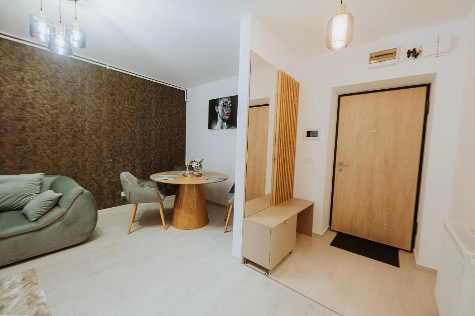 Mara Apartments&Studios Hils Bucharest 0*,  Romania